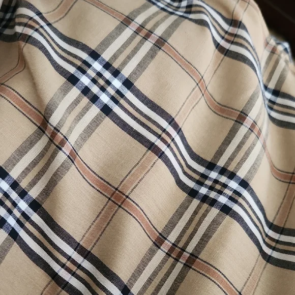 Classic Tan Double-Breasted Men's Trench Coat - Picture 11 of 11